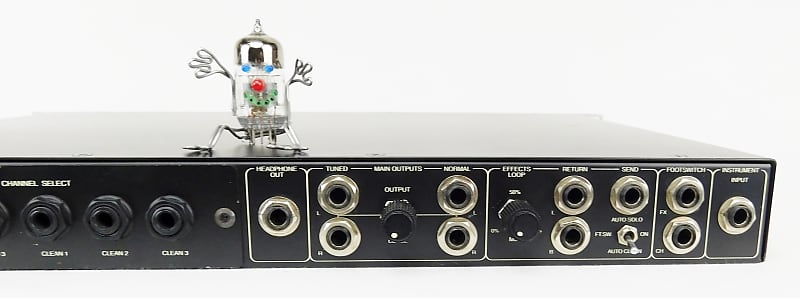 Mesa Boogie V-Twin Rack Tube Guitar Preamp + Footswitch + Mesa Boogie V-Twin Rack Tube Guitar Preamp + Footswitch +