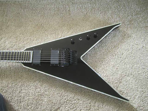 SALE B.C. Rich NJ Deluxe Jr V Flying V w case Black Reverb