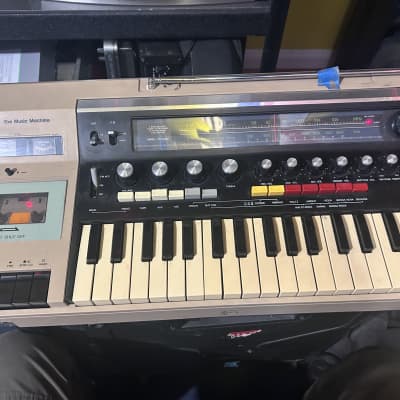 1978 Sankei TCH-8800 Organ Rhythm Drum Machine Radio