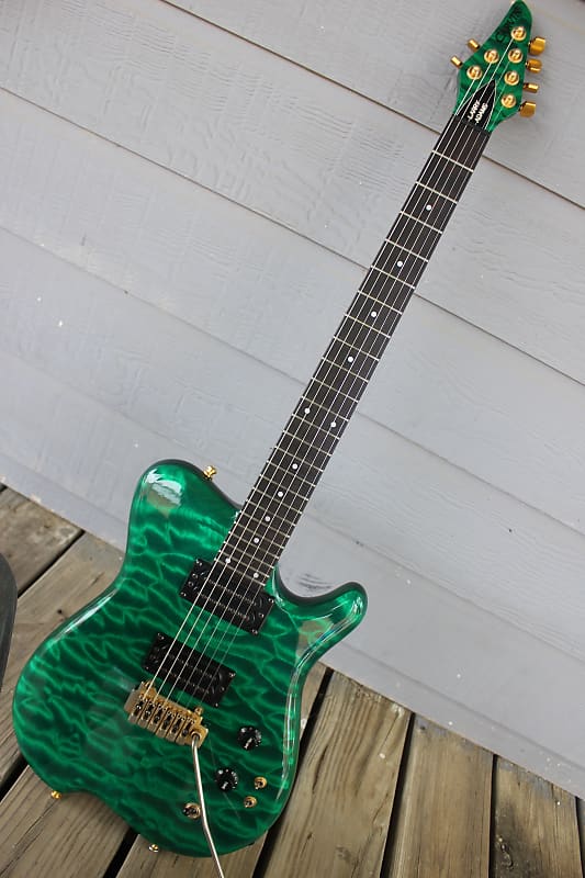 ギター CARVIN Allan Holdsworth Signature Guiter Allan Holdsworth- talks about his Carvin Guitars Headless