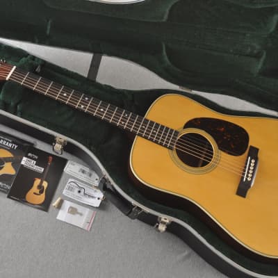 Martin D-28 Standard Dreadnought Acoustic Guitar #2666900 image 1