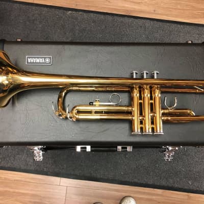 Yamaha YTR-2330 Standard Trumpet 2010s Lacquered Brass image 3