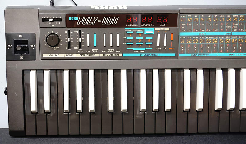 Korg Poly-800 Vintage Polyphonic Synthesiser & Sequencer w/ Black