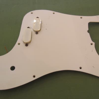 Fender Bullet Bass Pickguard and Pickups 1981 - White image 1