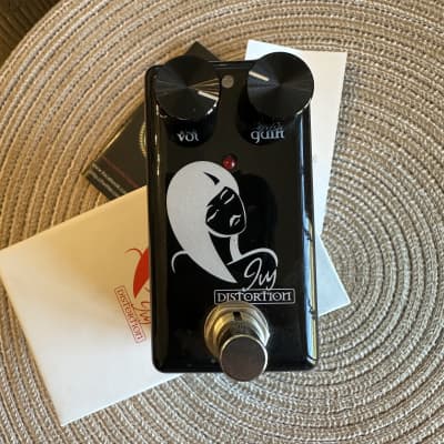 Red Witch Seven Sisters Ivy Distortion Red Witch Seven Sisters Ivy Distortion