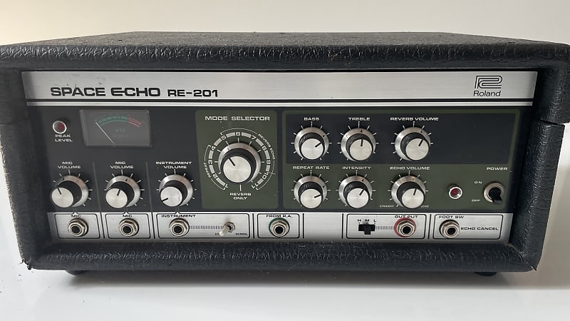 Roland RE-201 Space Echo Tape Delay / Reverb