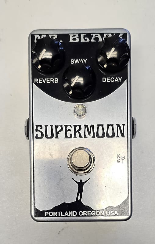 Mr. Black Supermoon Chrome