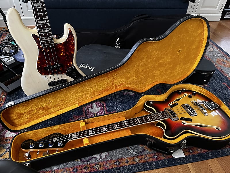 Fender Coronado Bass II 1967 - 1972