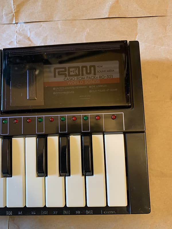 Casio PT-80 32-Key Mini Synthesizer