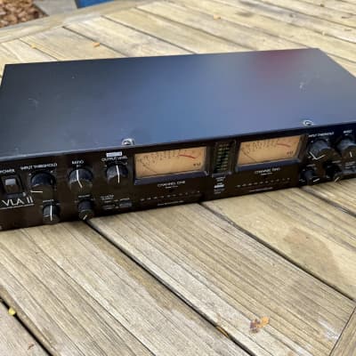 ART Pro VLA II 2-Channel Vactrol Compressor | Reverb