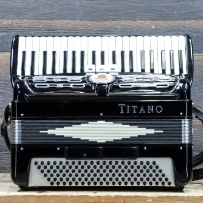 Titano Tube Chamber Ideal Model 120-Bass 41-Key Black Piano Accordion w/Case image 1