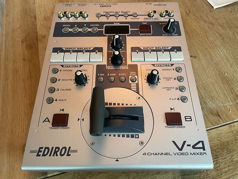 Edirol V4 Reverb