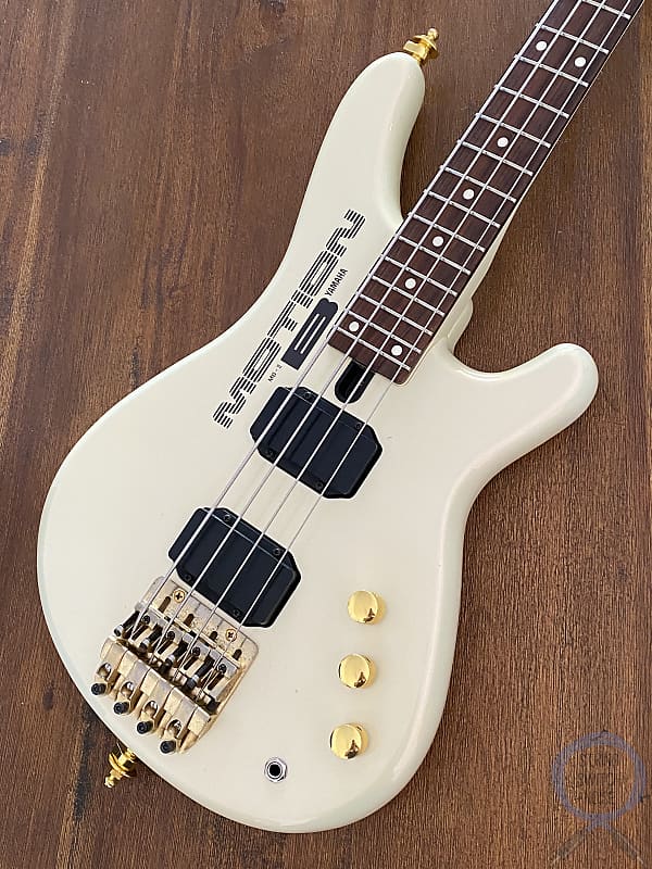 Yamaha Motion B Bass, MB II, Pearl White, Medium Scale, 1986