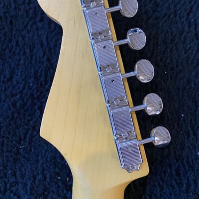 Fender JV Modified '50s Stratocaster HSS 2-Tone Sunburst Fender JV Modified '50s Stratocaster HSS 2-Color Sunburst #JV004940 (7lbs, 9.3oz) image 7