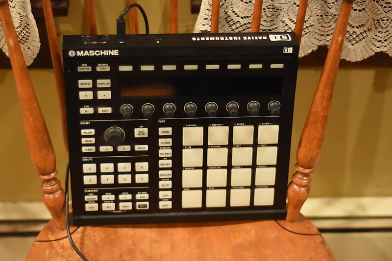 Native Instruments Maschine MkII with expansion kits. image 1