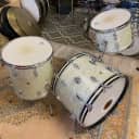 Ludwig No. 980 Super Classic Outfit 9x13 / 16x16 / 14x22" Drum Set with Keystone Badges 1960 - 1968