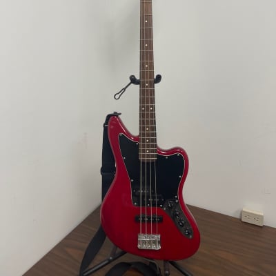 Fender squier vintage modified jaguar deals special short scale bass guitar