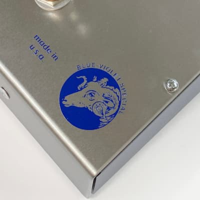 Wren and Cuff OG Blue-Violet Caprid Fuzz Effects Pedal image 3