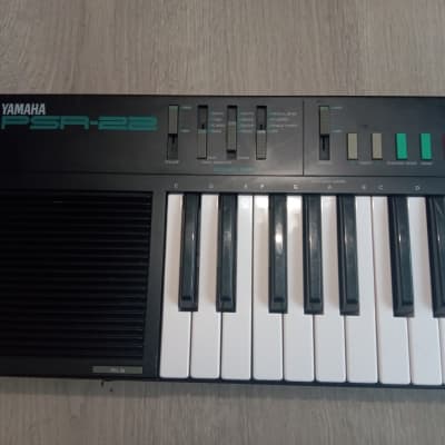 YAMAHA ヤマハ キーボード PSR-22 箱・取説あり YAMAHA PSR - 22, PSR-22, PSR 22 - (sounds & styles) and FM
