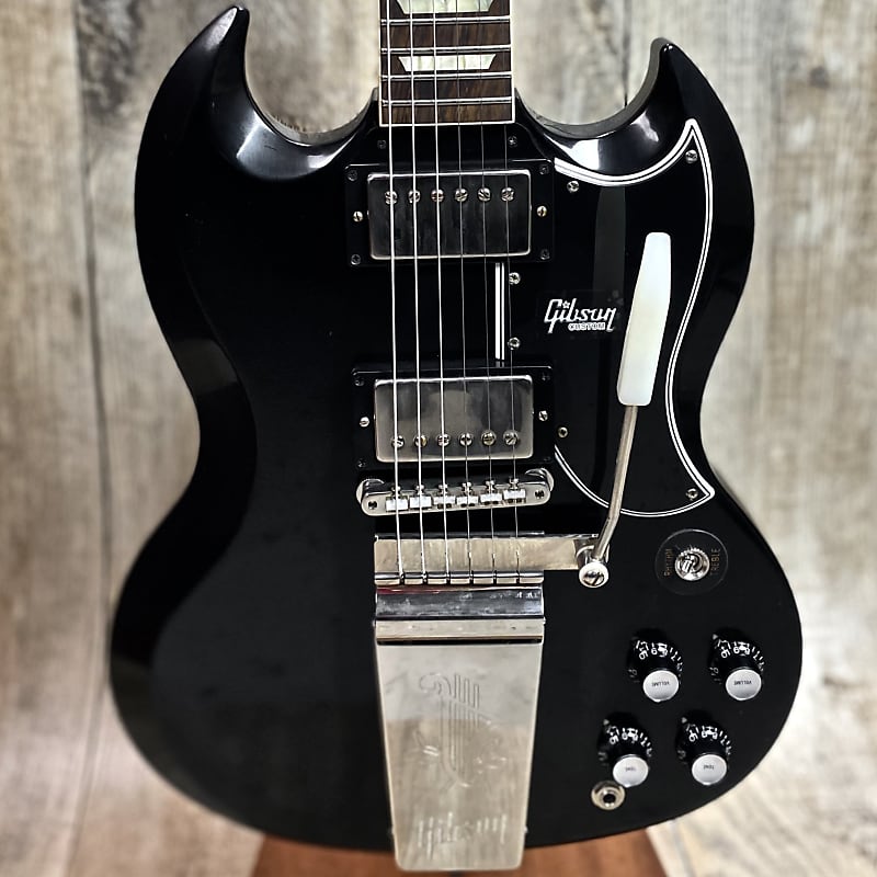 Gibson Custom Shop M2M '64 SG Standard Black VOS Maestro w/case