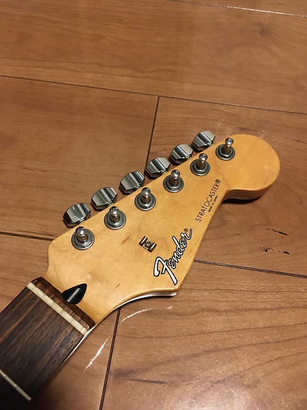 Fender Japan Stratcaster Mod Tシリアル Fender Japan Stratcaster Mod Tシリアル