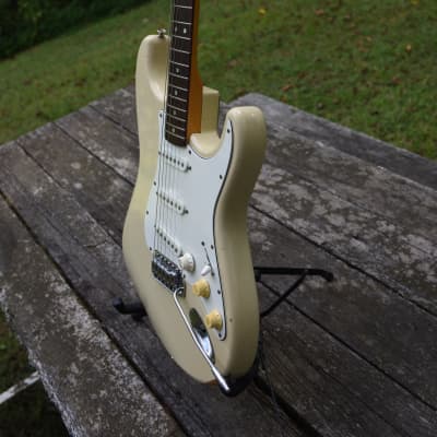 Tokai Goldstar Sound image 9