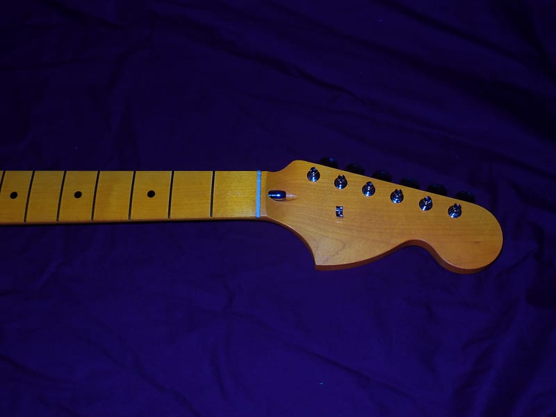 21 fret 1970s Closet Classic C shaped Stratocaster Allparts Fender Licensed vintage maple neck image 1