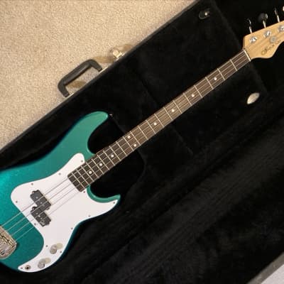 ‘14 G&L LB-100 bass (w/ Rosewood Fretbrd) - Emerald Green Metallic - 8.8 lbs, Aguilar pickups - LIKE NEW image 4