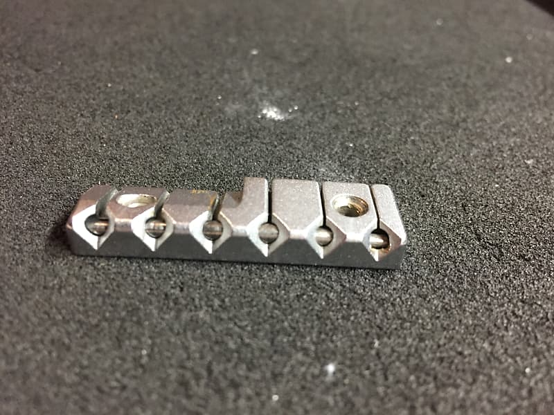 Wilkinson Split Roller Nut from Fender Strat plus 87-88 best