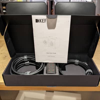KEF LS50 Wireless Speakers w/ Original Box & Accessories - Gloss Black/Blue image 3