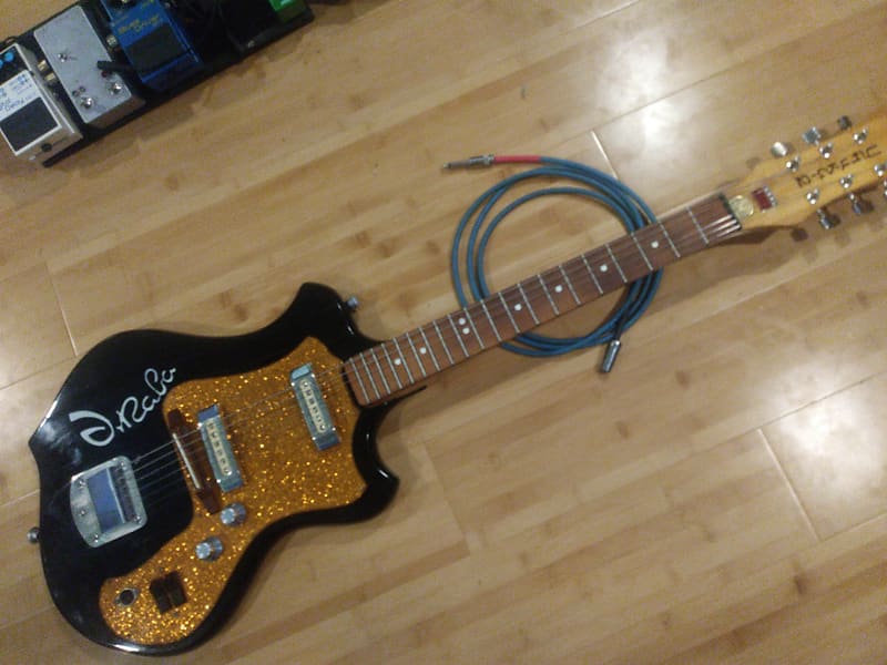 Elgava Unika-2 Russian Guitar with Cable image 1