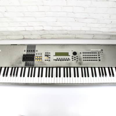 Yamaha Motif 8 88 Key Synthesizer Keyboard Workstation