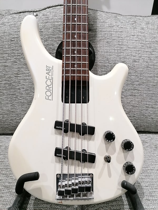 Washburn B-105 Force ABT 5 string electric bass guitar