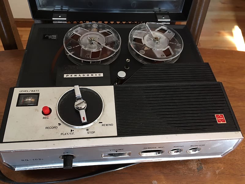 National RQ-102s portable reel to reel tape recorder - electronics