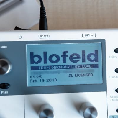 Waldorf Blofeld Desktop Synthesizer (white) + SL License, mint, boxed image 2