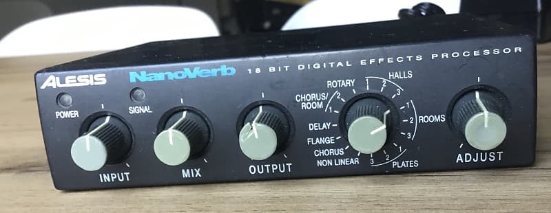 Alesis Nanoverb 18-Bit Digital Effects Processor 1990s - Black image 1