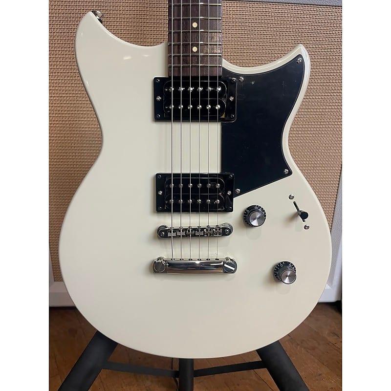 Yamaha RS320VW vintage white REVSTAR