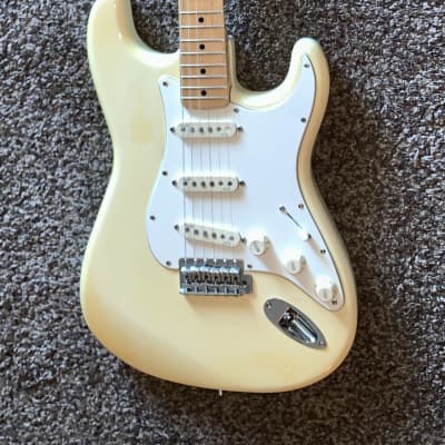 Vintage 1986 Squier STRATOCASTER Electric guitar made in japan 1986 image 1