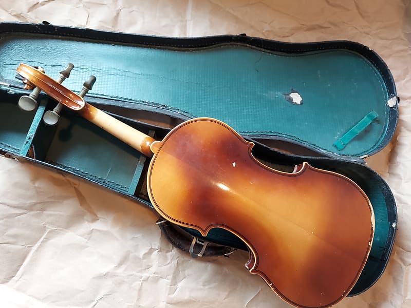 Suzuki Kiso #4 Stradivarius Copy (3/4 Size) Violin, Japan, 1971, with case  & bow