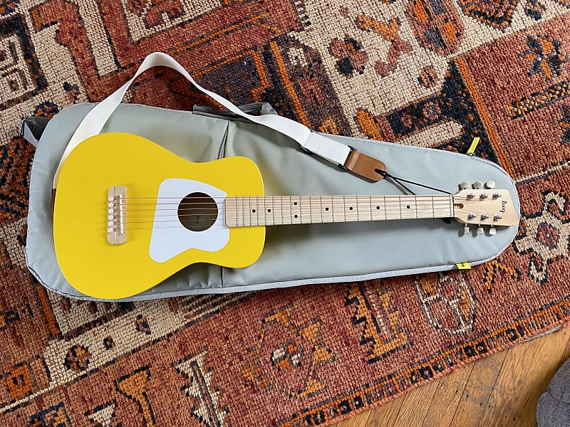 Loog Pro VI Acoustic 2021 Yellow with Strap and Gig Bag image 1