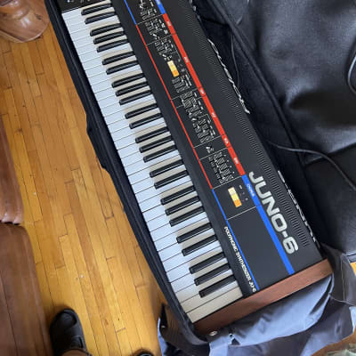 Roland Juno-6 61-Key Polyphonic Synthesizer 1982 - 1984 - Black