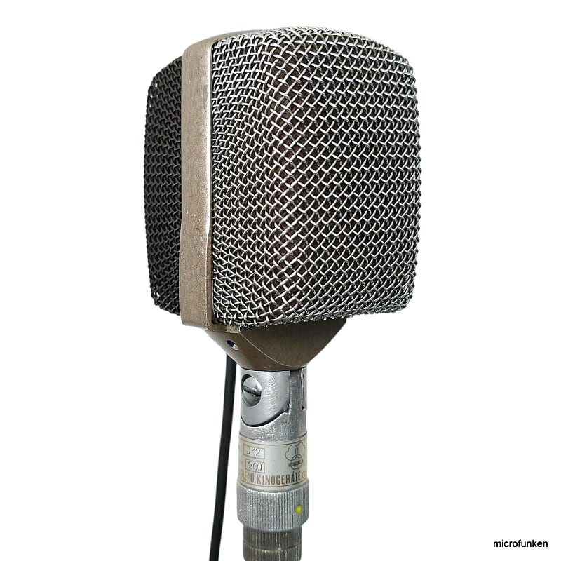 05 AKG D12 ビンテージ AKG D12 Cardioid Dynamic Microphone | Reverb Canada