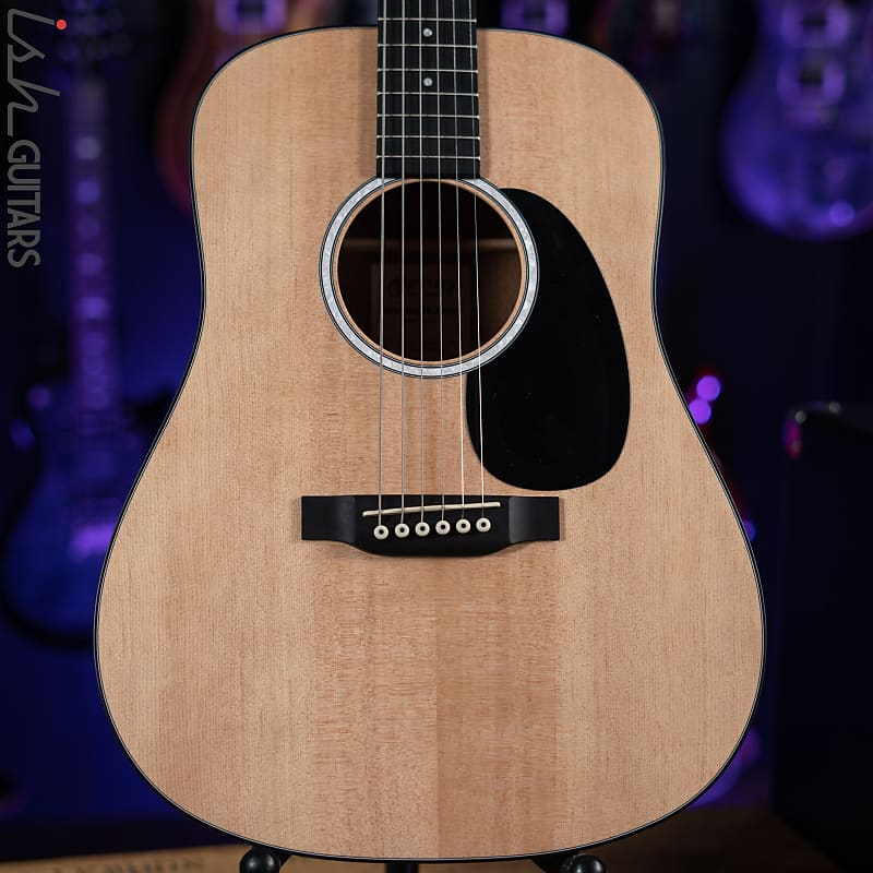 Martin DJr-10 Dreadnought Junior Acoustic Guitar Natural Spruce Demo