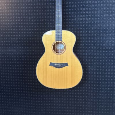 Taylor Custom Shop Music Villa Exclusive Koa 9-String Natural