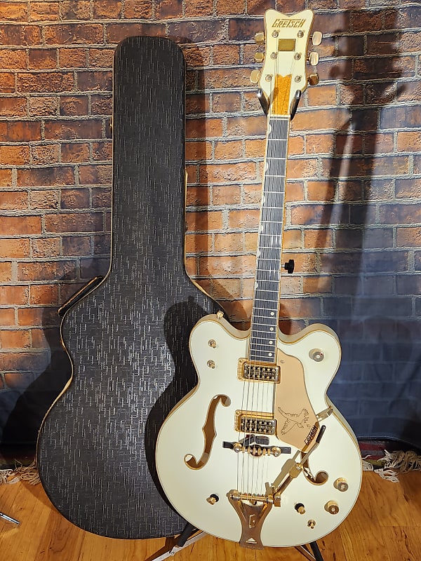 WE LOVE TRADES Vintage 1967 Gretsch 6136 White Falcon Case