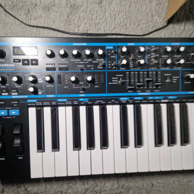 Novation Bass Station 25-Key Monophonic Synthesizer 1993 - Black