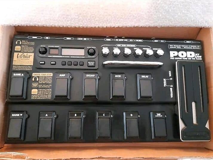 Line 6 POD xt Live MultiEffect and Amp Modeler 2000s Black Reverb