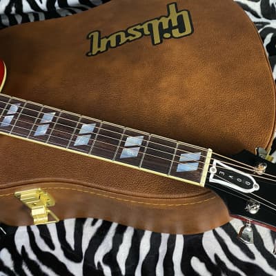 BRAND NEW! 2024 Gibson Dove Original - Vintage Cherry Sunburst - OCSSDOVCS - Authorized Dealer - 4.8 lbs - G02649 image 2