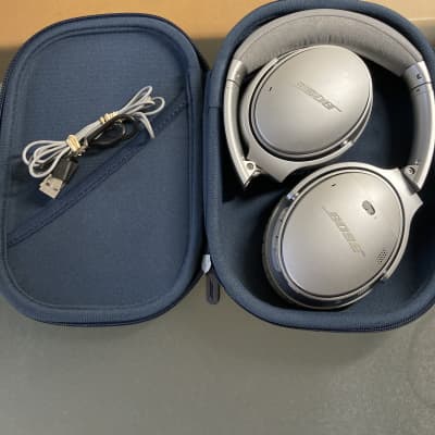 Bluetooth BOSE Headphones: Limited Edition QuietComfort 35 Series