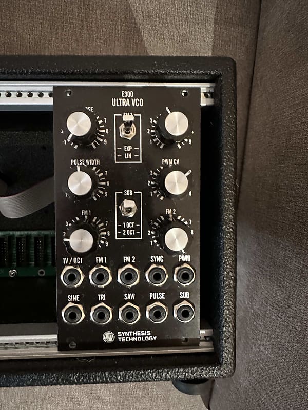 Synthesis Technology E300 Ultra VCO